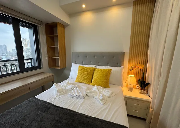 Appartement Deluxe With Parking In Red Residences Chino Roces Ave, Makati By Prime