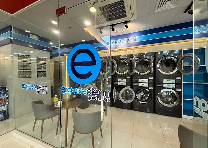 Appartement Deluxe With Parking In Red Residences Chino Roces Ave, Makati By Prime