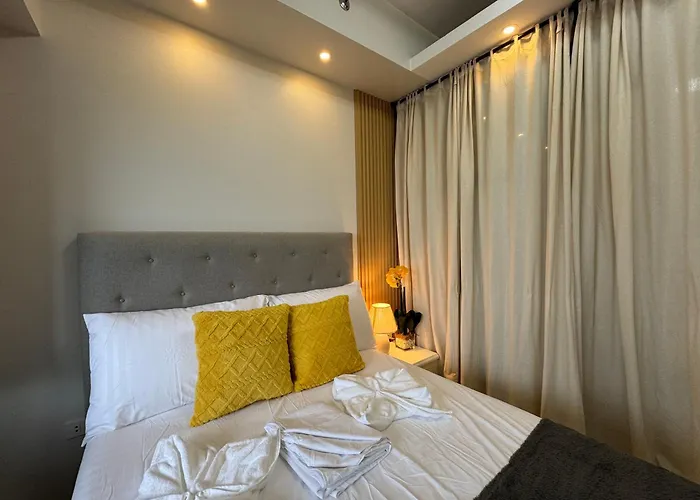 Appartement Deluxe With Parking In Red Residences Chino Roces Ave, Makati By Prime *