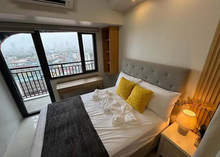 Deluxe With Parking In Red Residences Chino Roces Ave, Makati By Prime Appartement Manille