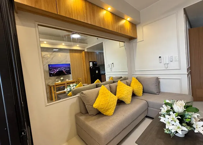 Deluxe With Parking In Red Residences Chino Roces Ave, Makati By Prime Appartement