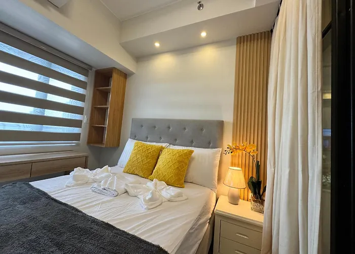 Deluxe With Parking In Red Residences Chino Roces Ave, Makati By Prime Appartement *