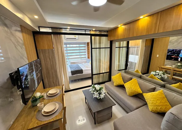 Deluxe With Parking In Red Residences Chino Roces Ave, Makati By Prime Appartement Manille
