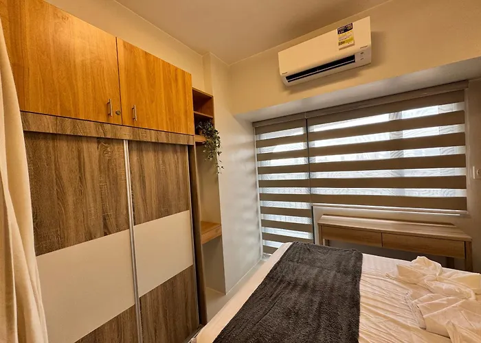 Appartement Deluxe With Parking In Red Residences Chino Roces Ave, Makati By Prime *