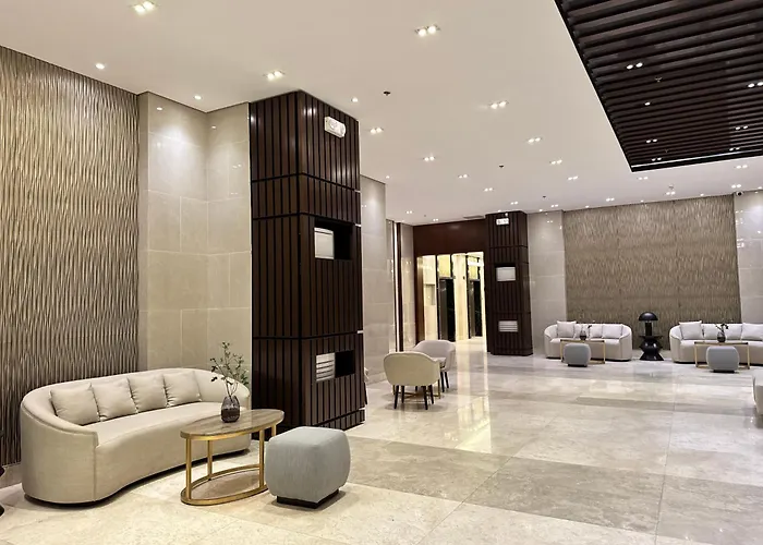 Appartement Deluxe With Parking In Red Residences Chino Roces Ave, Makati By Prime Manille