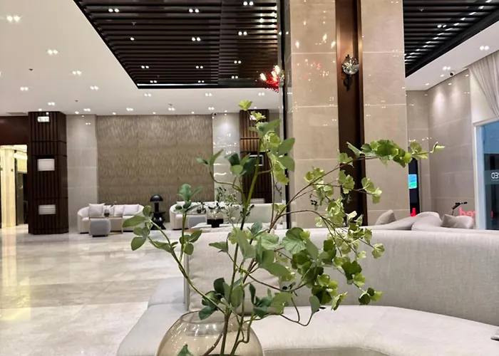 Deluxe With Parking In Red Residences Chino Roces Ave, Makati By Prime Appartement Manille