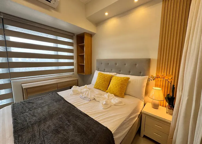 Deluxe With Parking In Red Residences Chino Roces Ave, Makati By Prime Manille