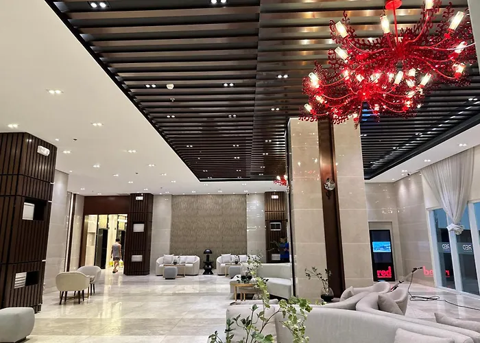 Deluxe With Parking In Red Residences Chino Roces Ave, Makati By Prime Appartement