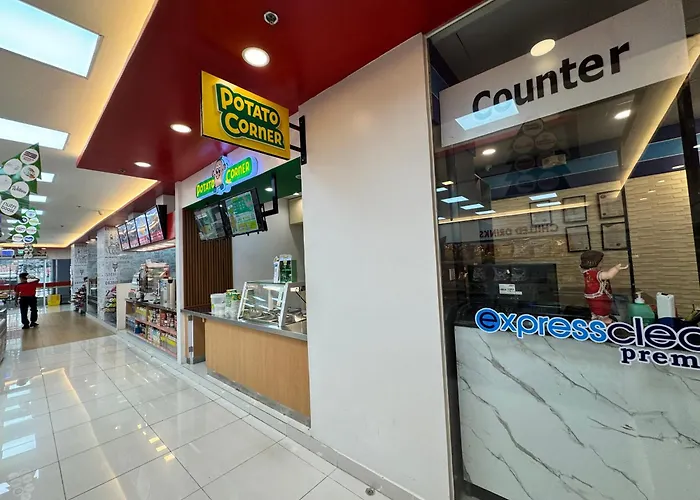 Deluxe With Parking In Red Residences Chino Roces Ave, Makati By Prime Appartement *