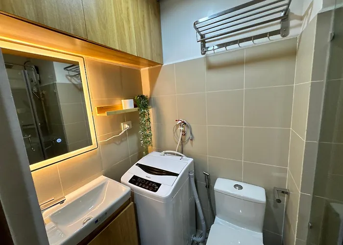 Appartement Deluxe With Parking In Red Residences Chino Roces Ave, Makati By Prime Manille