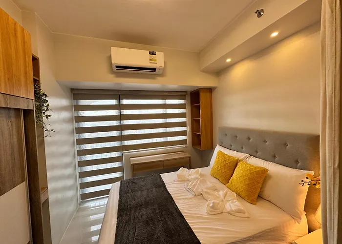 Deluxe With Parking In Red Residences Chino Roces Ave, Makati By Prime